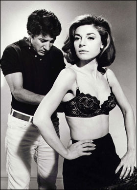 The Graduate, undo bra