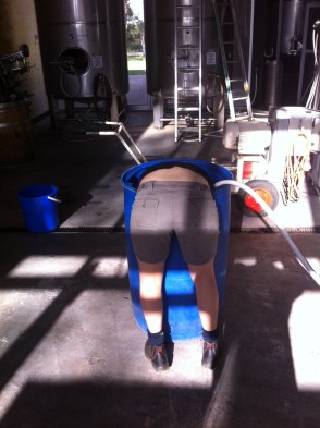 Cleaning the water drum